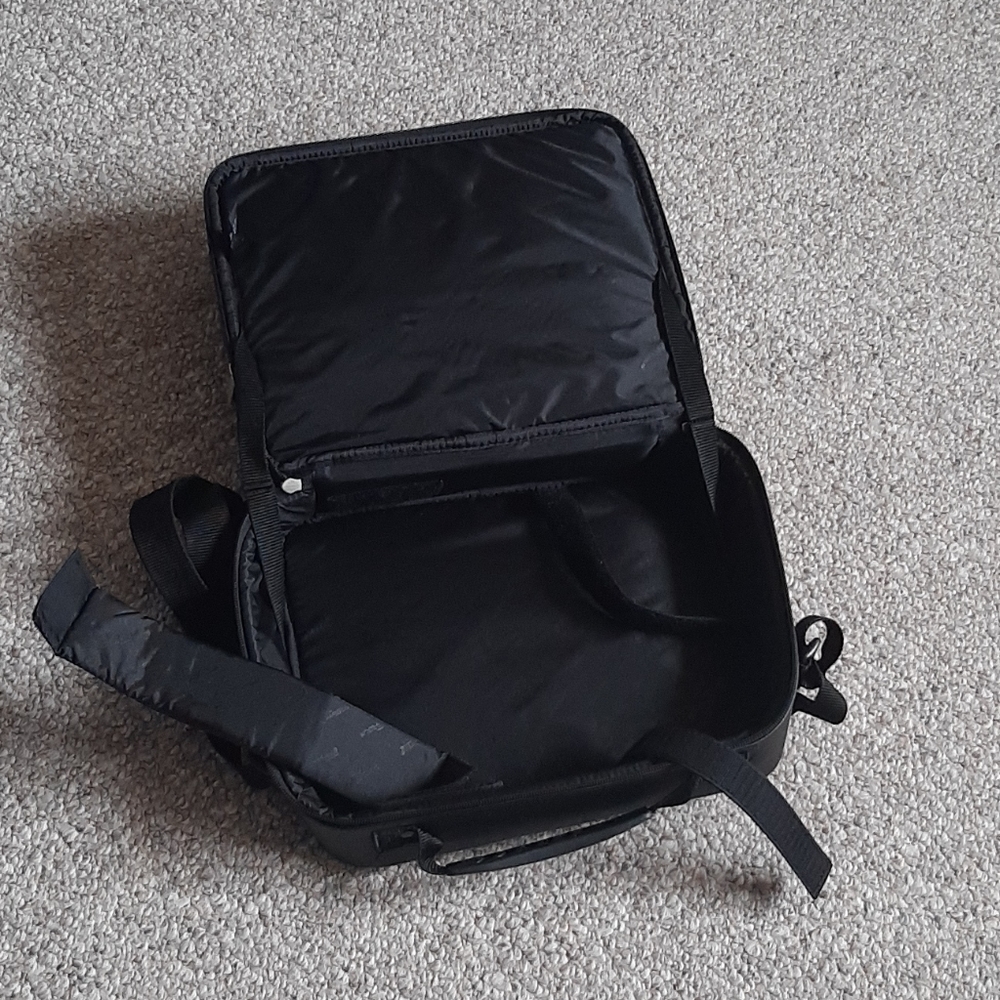 Targus Small Mini Briefcase - Picture 14 of 16